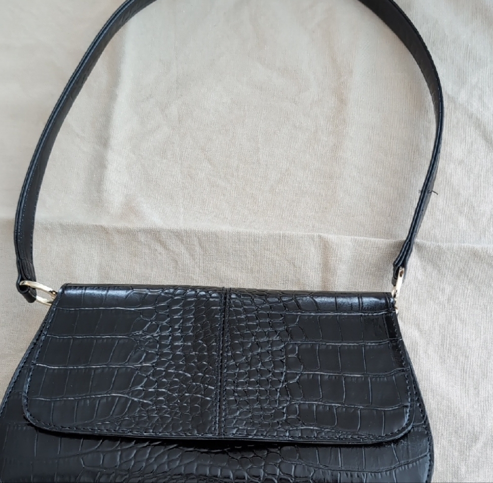 Liz Claiborne Black Textured Shoulder Bag